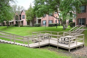 Apartments for rent in Northwest Houston, Texas - Outdoor Picnic Area with Tables  